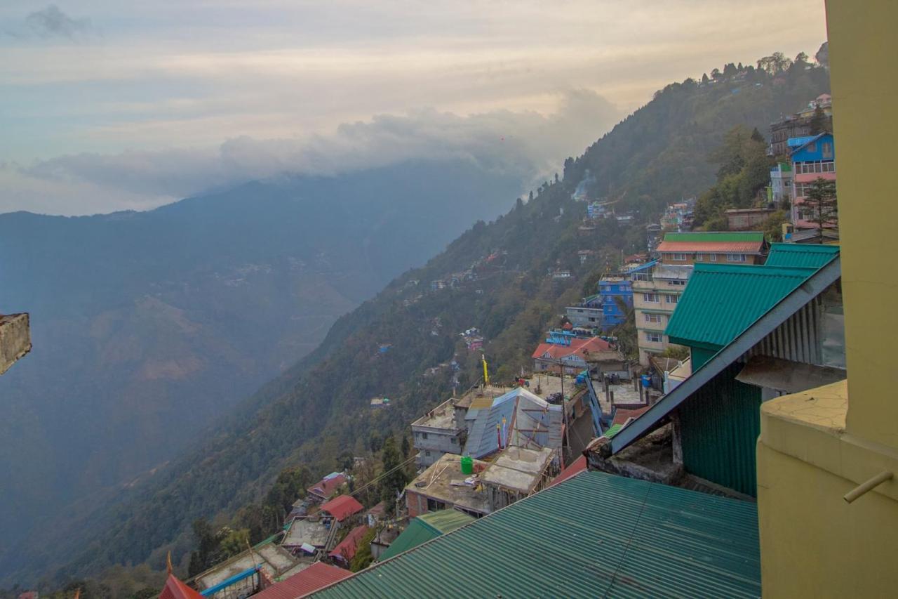 Stayapart - Potala Residency, Darjeeling Дарджилинг Экстерьер фото